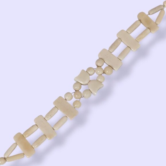V. Bone Beaded Bracelet - Picture 5 of 7